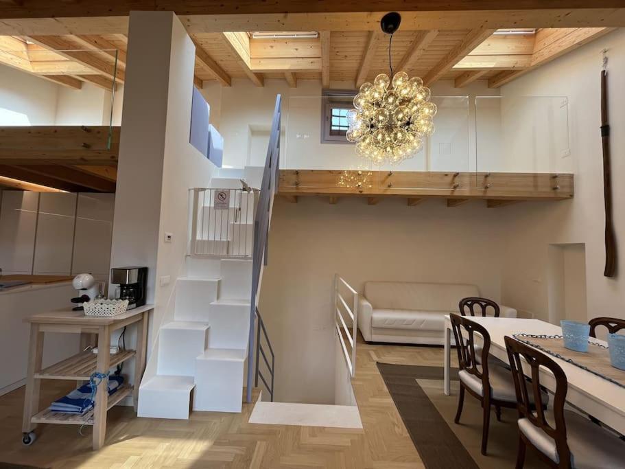 La Piccola Casa Al Lago - Intera Casa Con 3 Camere E 2 Box Salò Exteriör bild