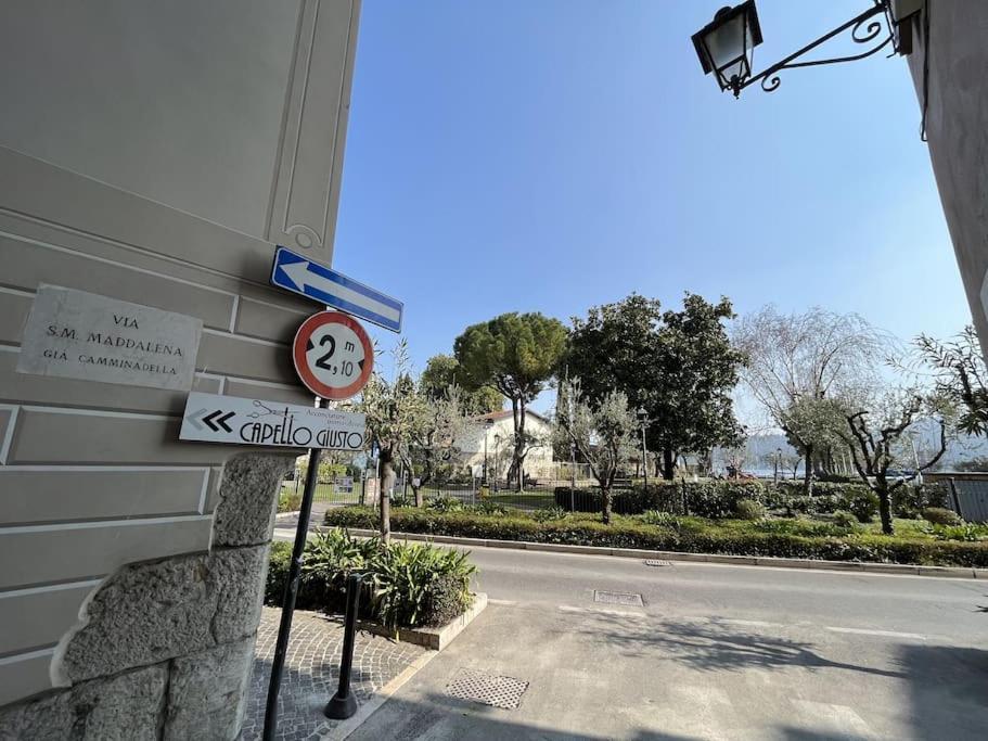 La Piccola Casa Al Lago - Intera Casa Con 3 Camere E 2 Box Salò Exteriör bild
